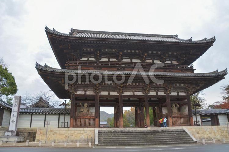 仁和寺　二王門   二王門,門,仁和寺の写真素材