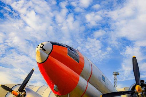 飛行機 空,青,飛行機の写真素材