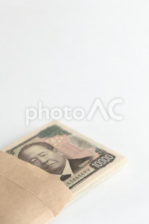 封筒に入った1万円札の束 お金,現金,一万円札の写真素材