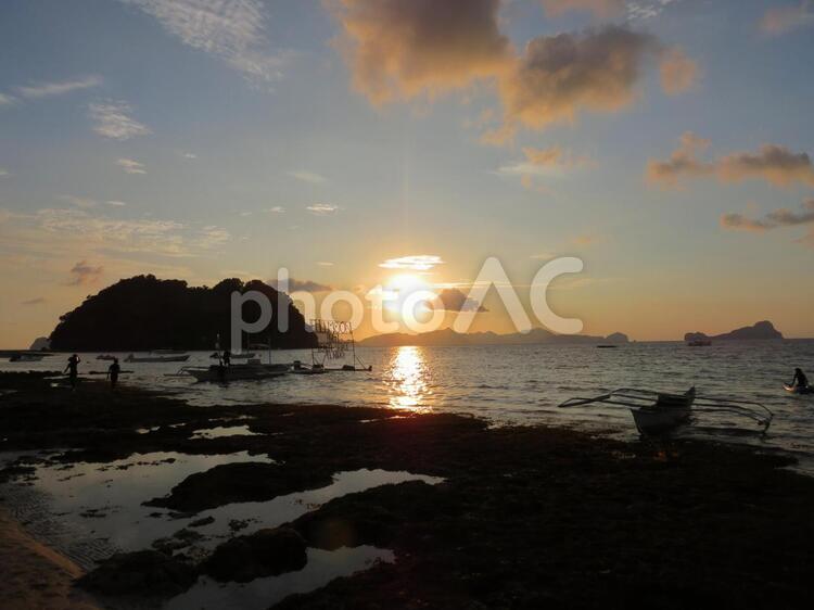 フィリピン・パラワン島エルニド　マリメグメグビーチ フィリピン,エルニド,パラワンの写真素材