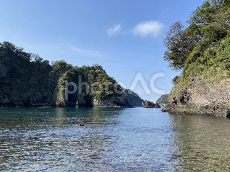 景勝地 西伊豆 堂ヶ島の海岸 リアス式,島,海の写真素材