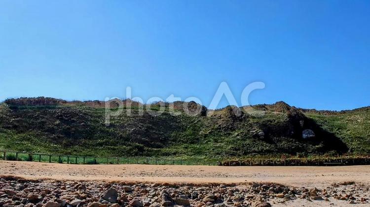 冬の伊豆・爪木崎の浜辺＆丘・静岡県下田市 冬,伊豆,爪木崎の写真素材