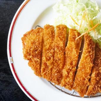 Crispy pork cutlet, schweinekotelett, essen, teller, JPG