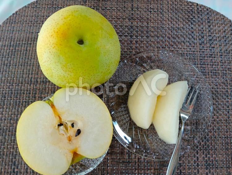 かおり梨  Japanese pear  かおり梨,梨,食べ物の写真素材