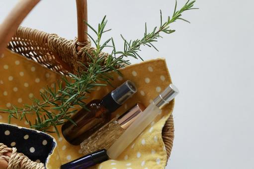 籐のかごとアロマ用ガラス瓶セット6 籐のかごとアロマ用ガラス瓶セット6 アロマ,精油,香りの写真素材