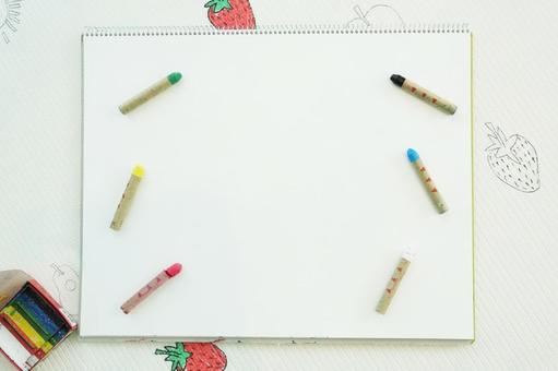 赤ちゃん用のクレヨンと画用紙-1 赤ちゃん用のクレヨンと画用紙-1 クレヨン,色,お絵描きの写真素材
