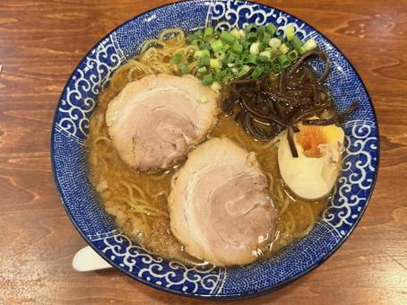 豚骨ラーメン 豚骨ラーメン 豚骨ラーメン,ラーメン,チャーシューの写真素材