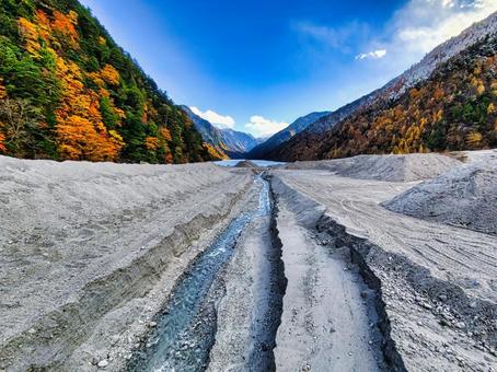 高瀬渓谷　不動沢吊り橋から下流を観る 山,渓谷,河の写真素材