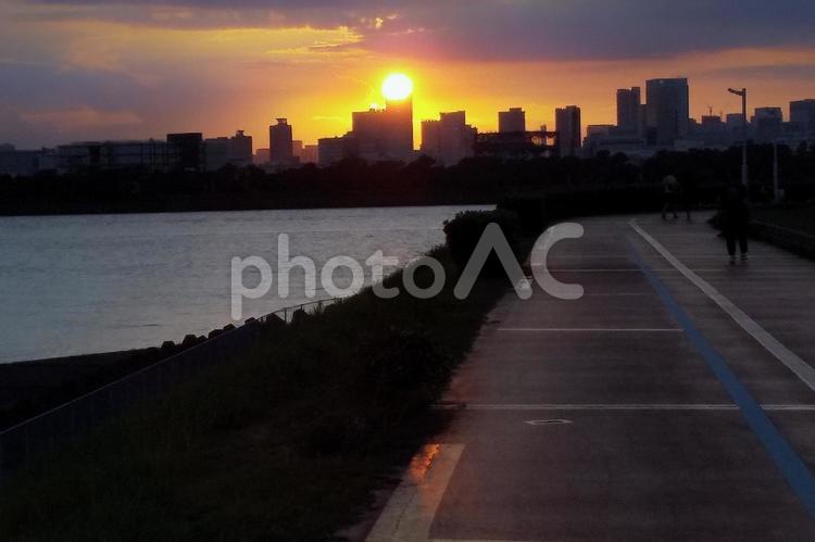 荒川河口の夕日 夕焼け,サンセット,夕日の写真素材