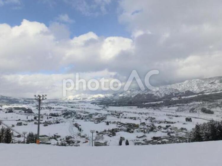 越後湯沢の冬景色 冬,冬景色,雪の写真素材