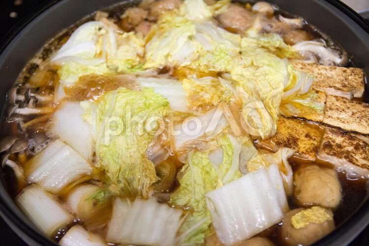 すき焼き風の鶏団子鍋 すき焼き,とり,なべの写真素材