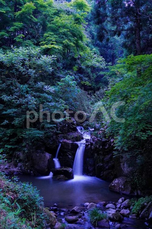 奥出雲・夕暮れのトウトウの滝 滝,トウトウの滝,夕暮れの写真素材