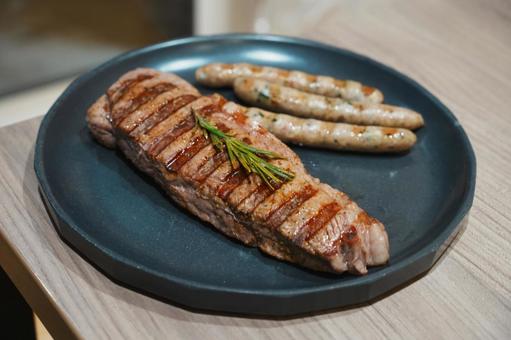 ステーキ ステーキ 食べ物,ステーキ,肉の写真素材