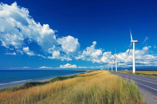 風車と碧の海の写真