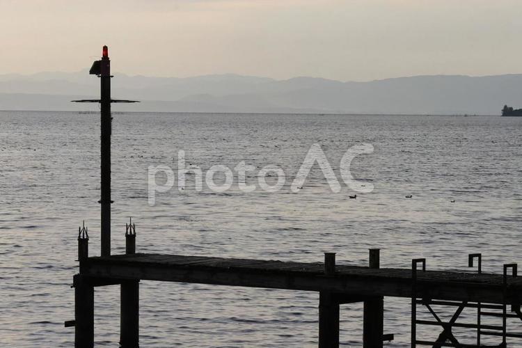 琵琶湖湖畔の風景 琵琶湖,湖岸,秋の写真素材