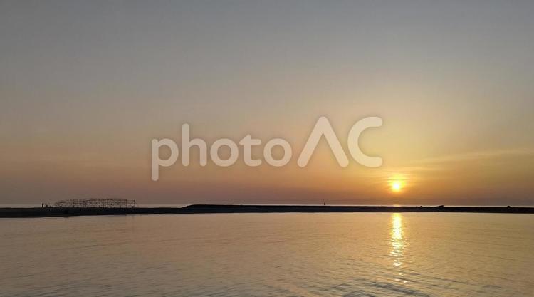 沈む夕日 自然,自然素材,幻想的の写真素材