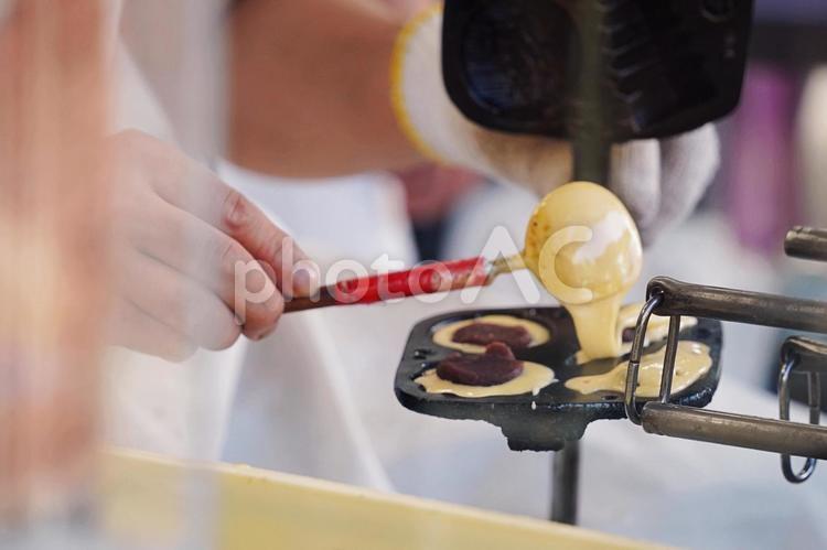 屋台のレトロな人形焼２ 人形焼,屋台,レトロの写真素材