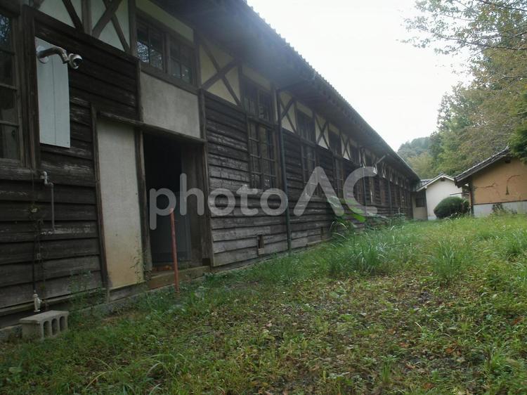 廃校の木造校舎「小野小学校」広島県 小野小学校,木造校舎,廃校の写真素材