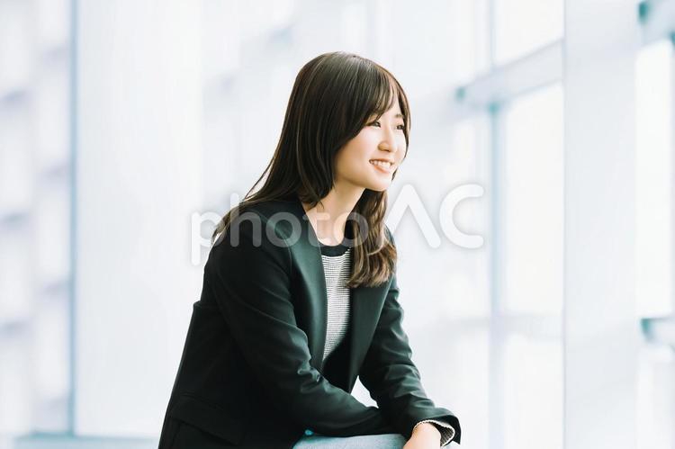 笑顔の女性・ビジネスウーマン 女性,笑顔,微笑むの写真素材