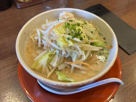 ランチメニュー　野菜たっぷり味噌ラーメン ラーメン,味噌,野菜の写真素材