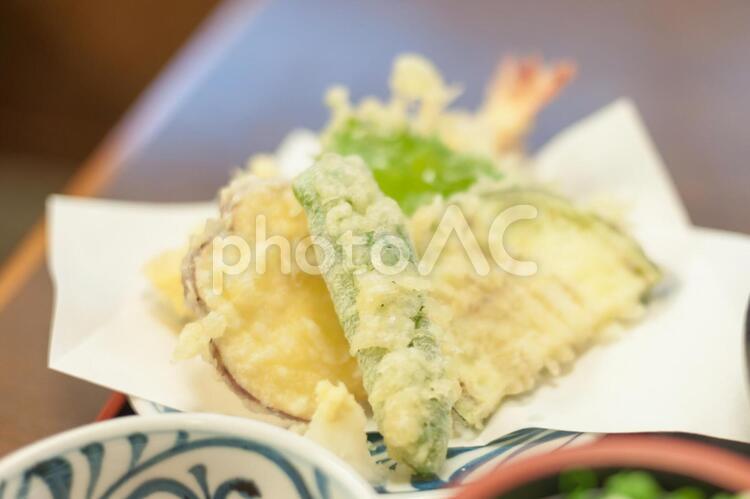 天ぷら ランチ,天ざる定食,天ざるランチの写真素材