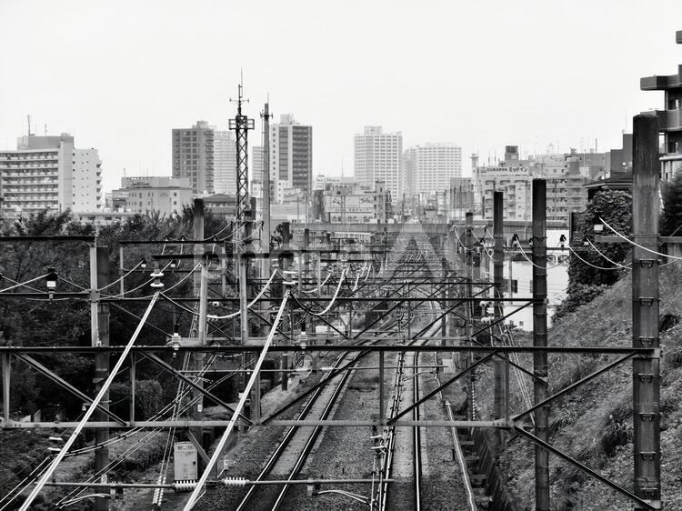 線路のある風景５　白黒 インフラ,コピースペース,コンクリートの写真素材