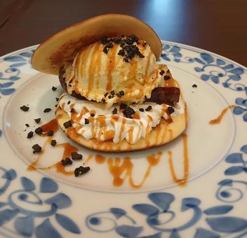 ②パンケーキ×さつまいもの贅沢スイーツ パンケーキ,さつまいも,デザートの写真素材