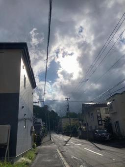 晴れてきたね 天気,晴れ,雲の写真素材