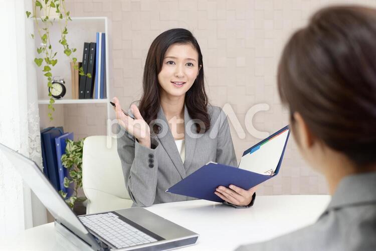 笑顔のビジネスウーマン 女性,ビジネスウーマン,女の写真素材