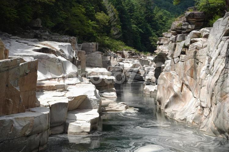 【長野】寝覚の床の風景 寝覚の床,木曽川,花崗岩の写真素材