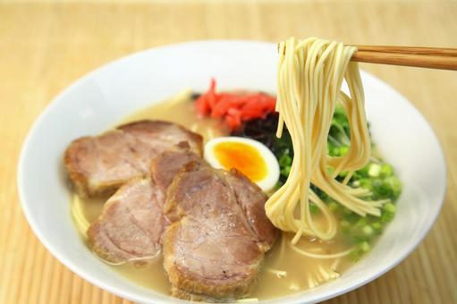 とんこつラーメン とんこつラーメンの写真