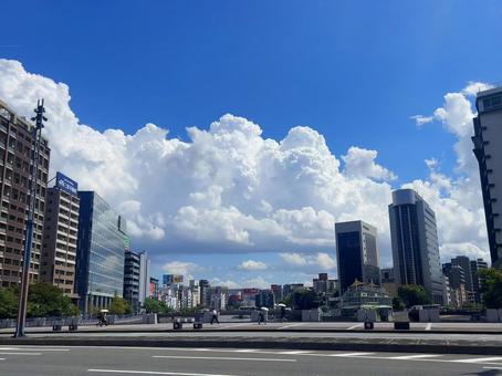 博多中洲と積乱雲 博多中洲と積乱雲 中洲,積乱雲,夏雲の写真素材