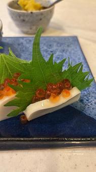 大葉といくらを添えた和の前菜 大葉といくらを添えた和の前菜 いくら,大葉,和食の写真素材