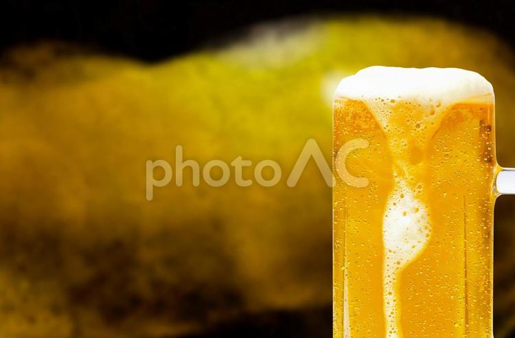 ジョッキに注がれたプレミアムビールのイメージ画像 ビール,ビールジョッキ,ジョッキの写真素材