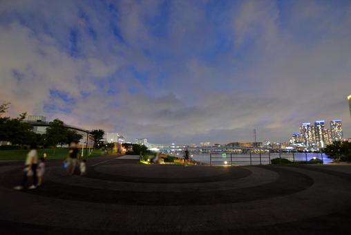 水辺の夜景 水辺の夜景の写真