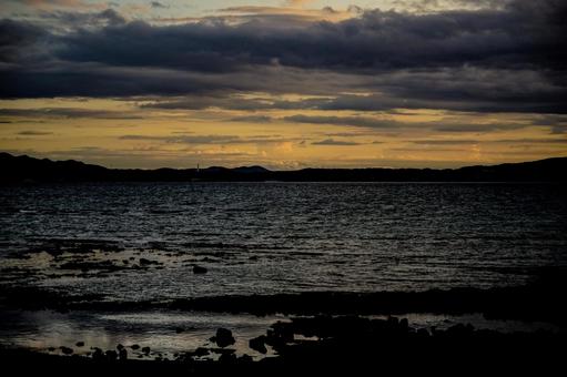 <素材>夕暮れの海の風景 <素材>夕暮れの海の風景 海,空,サンセットの写真素材