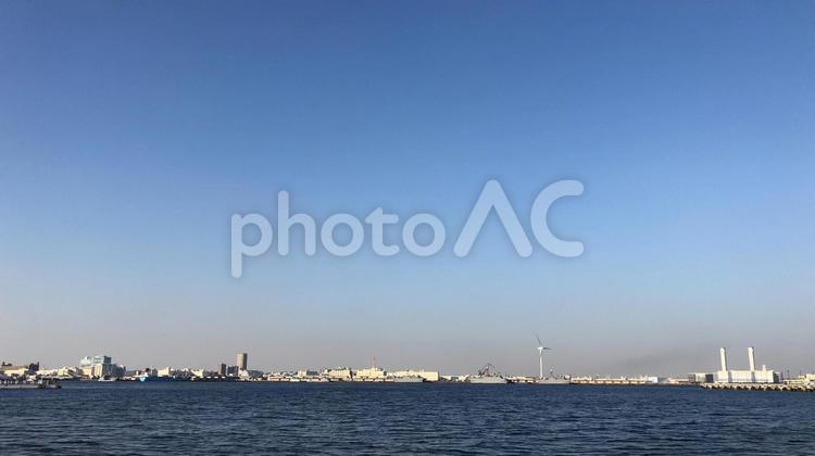 臨港パークと海　景色 臨港パーク,みなとみらい,海の写真素材