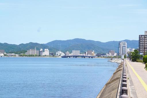 真昼の島根県松江市の宍道湖と嫁が島4 真昼の島根県松江市の宍道湖と嫁が島4 松江,宍道湖,水の写真素材