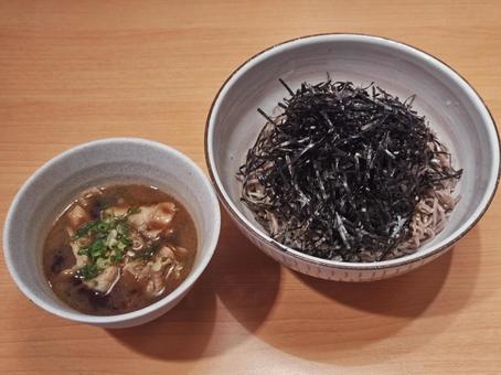 肉汁つけ蕎麦 肉汁つけ蕎麦の写真