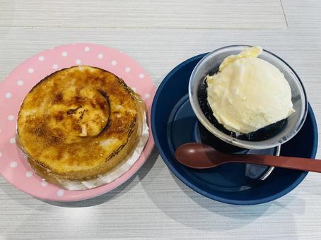 Conveyor belt sushi sweets, JPG