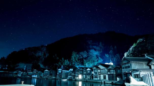 舟屋と星空 舟屋と星空 星の多い,光,天文学の写真素材