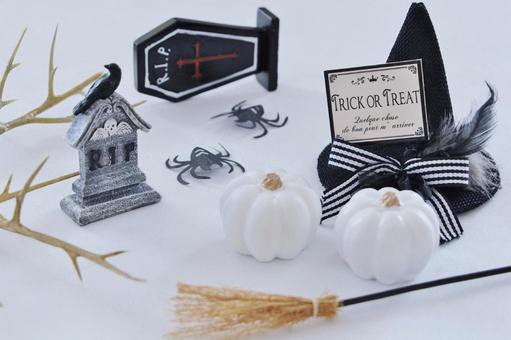 仄暗いハロウィン 仄暗いハロウィン ハロウィン,かぼちゃ,白の写真素材