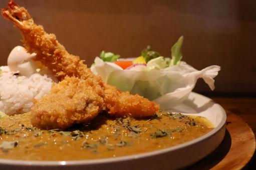 Photo, seafood curry, fried shrimp, ground meat cutlet, 