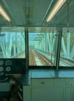 名鉄電車で犬山橋を渡る 犬山橋,名鉄,犬山線の写真素材