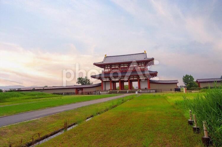 【奈良県】平城宮の朱雀門 【奈良県】平城宮の朱雀門 奈良,平城宮跡,朱雀門の写真素材