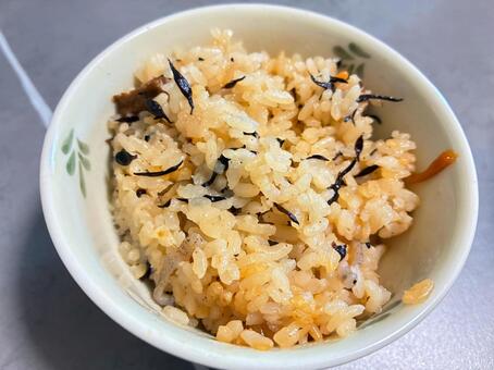 ひじきの炊き込みご飯料理 炊き込みご飯,ひじき,お米の写真素材