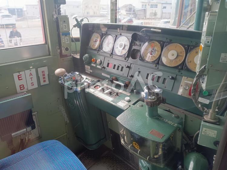 １１５系Ｓ４編成の運転台 しなの鉄道,しな鉄,駅の写真素材