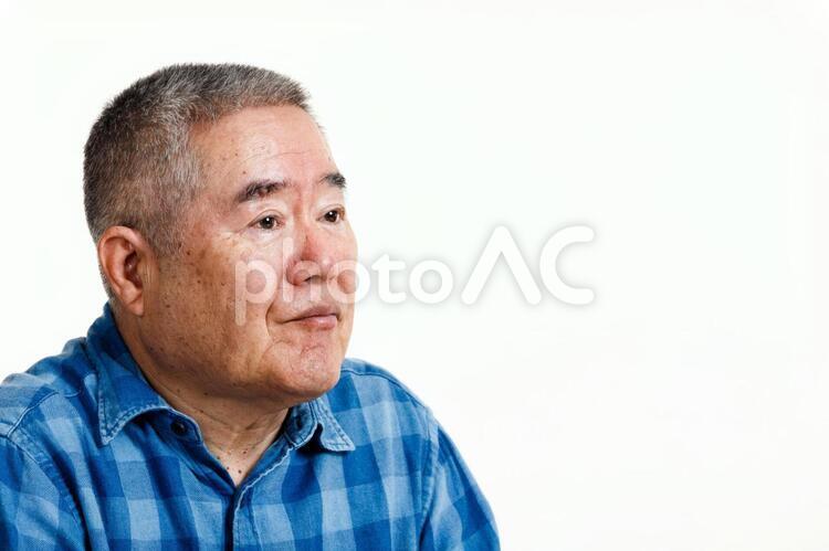 シニア男性の横顔 高齢者,男性,日本人の写真素材