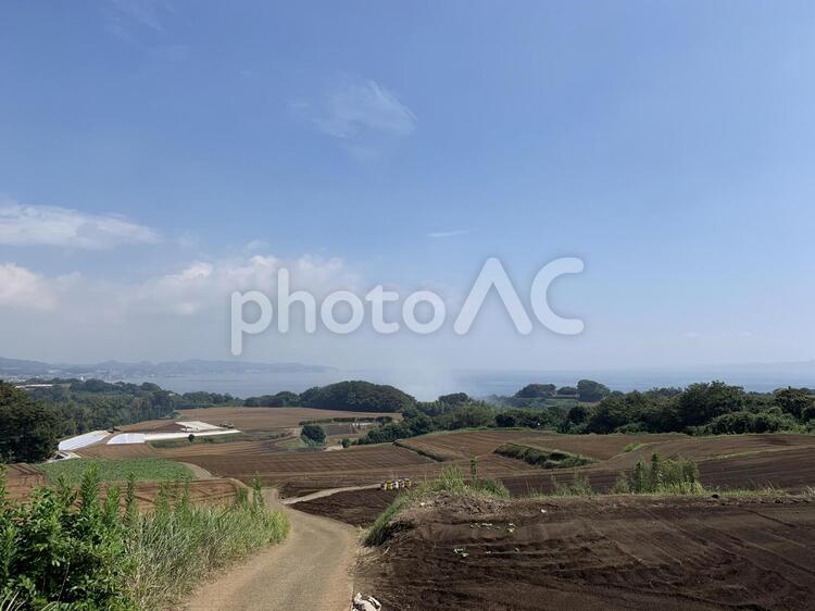 畑の広がる風景 畑,田舎,空の写真素材