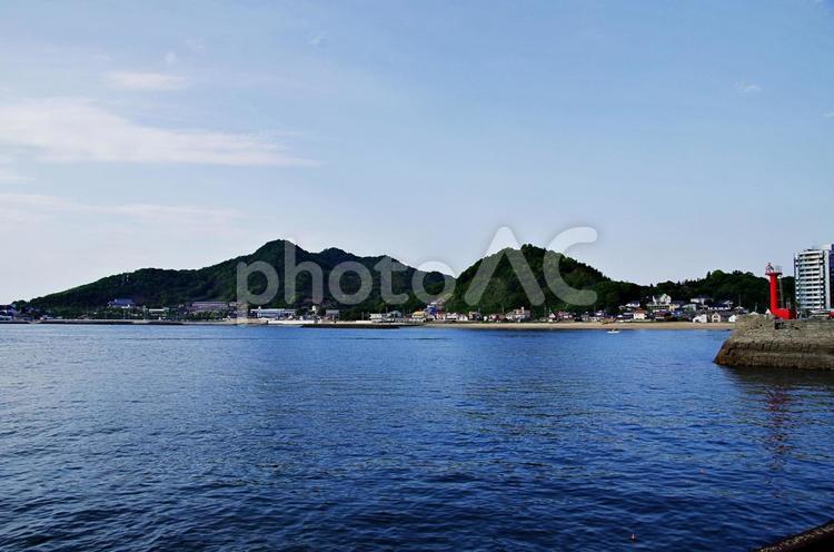 三津浜港からの海の風景 海,海の風景,三津浜の写真素材
